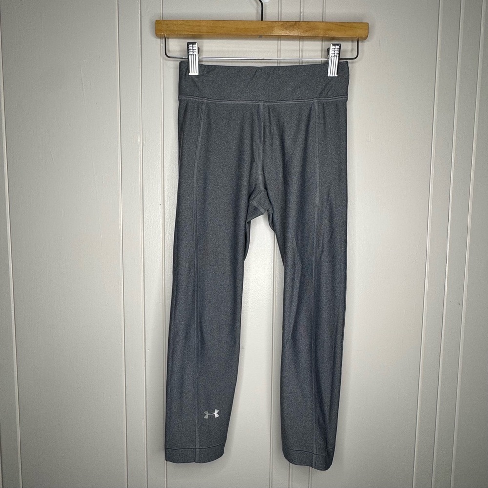 Under Armour Gray Compression Crop leggings XS